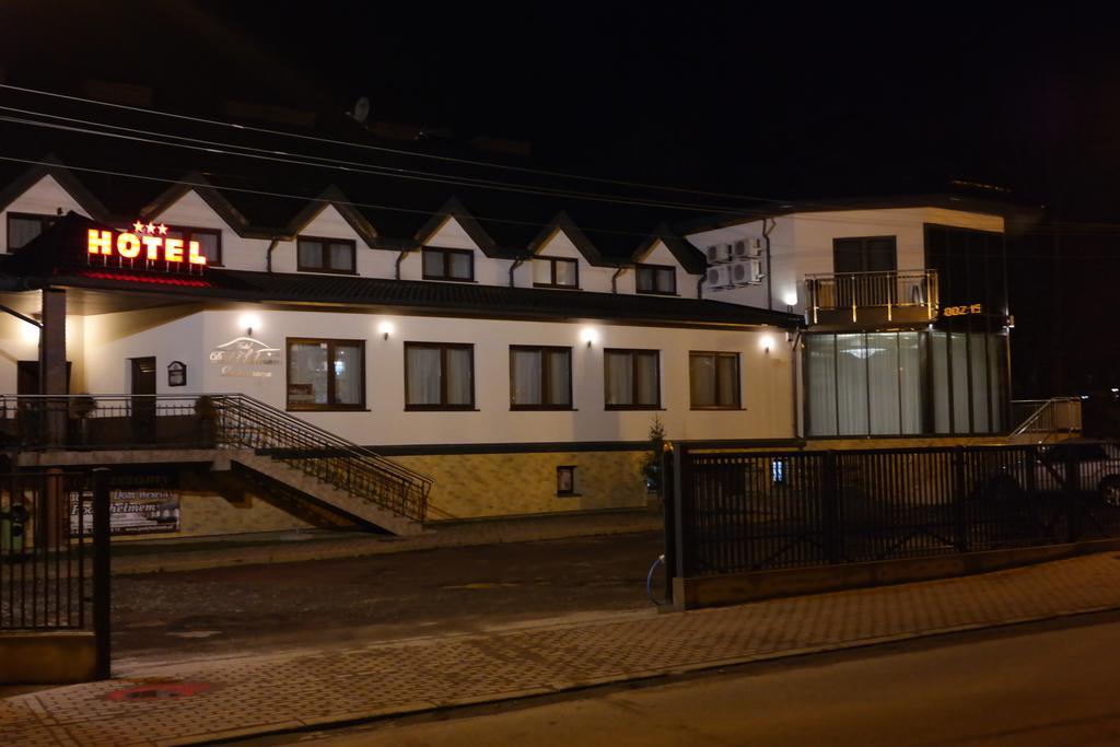 Hotel Pod Chelmem Ropa Exterior foto