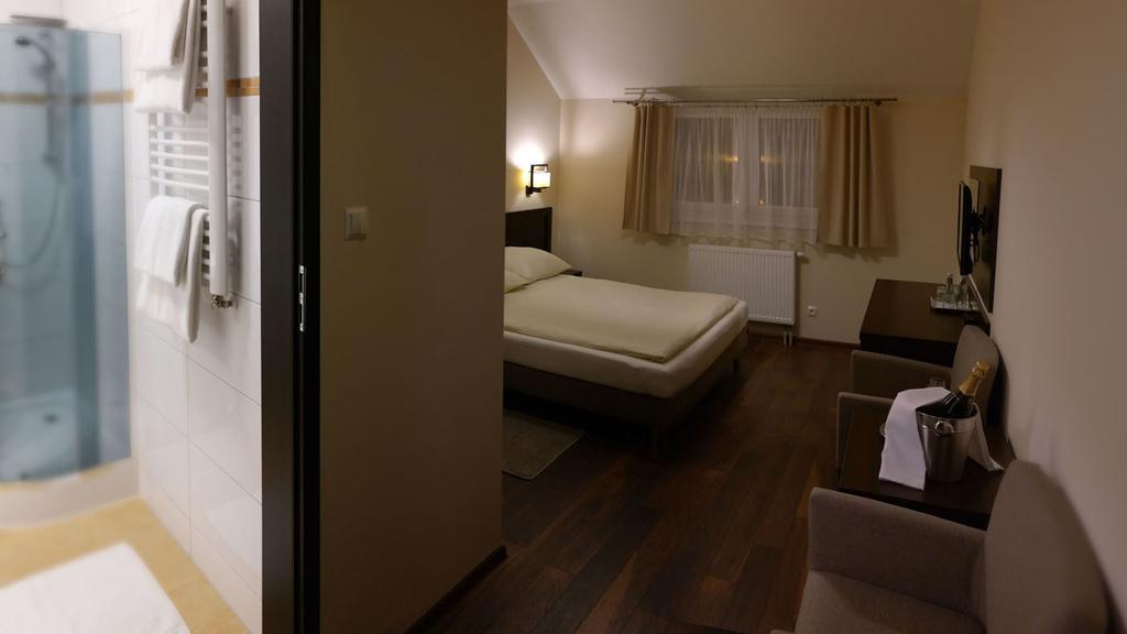 Hotel Pod Chelmem Ropa Quarto foto